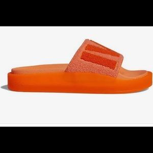 Beyoncé’s Ivy Park Slides. Size 11